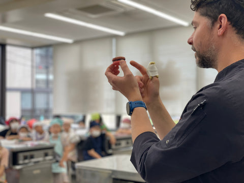 マチューシェフのお菓子作りを間近で!
