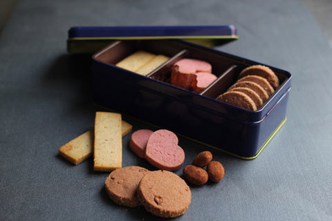 トリュフサブレ入り　ねこのポールのクッキー缶